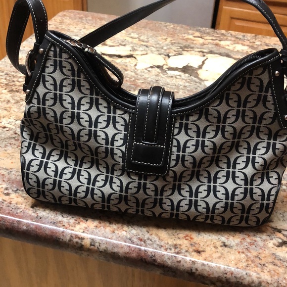 Fossil Signature Canvas Shoulder Bag - Picture 3 of 9